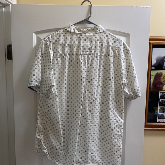 Men’s XL Golf/ Club Formal shirt, Used a few times at Horse Races in San Diego - Picture 4 of 4